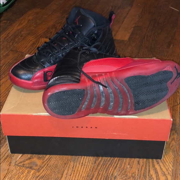 Jordan 12 - Picture 3 of 6